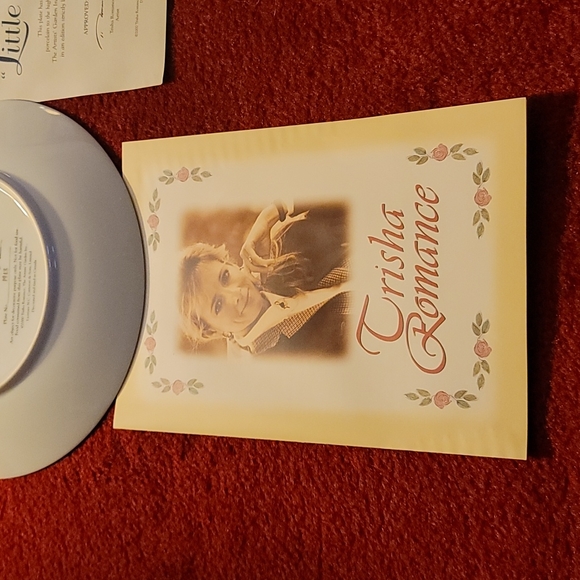 Trisha Romance Evening Skaters Plate - Picture 5 of 7